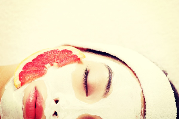 girl-fruit-mask.full