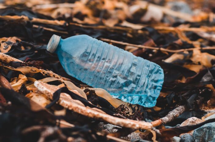 Биоразлагаемый пластик как биоразлагается Фото автора Erik Mclean Pexels